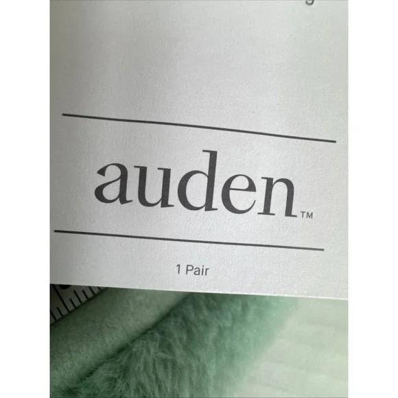 Auden Women's 0768 M/L 8-12 Faux Fur Slipper Socks Mint Green Gripper Bottom NWT - Picture 4 of 10